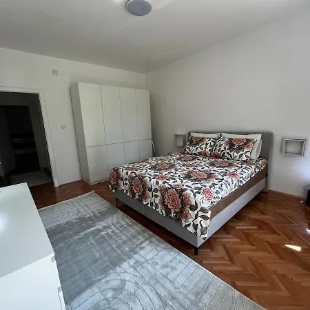 Spacious Luxury Urban Relaxation Skopje